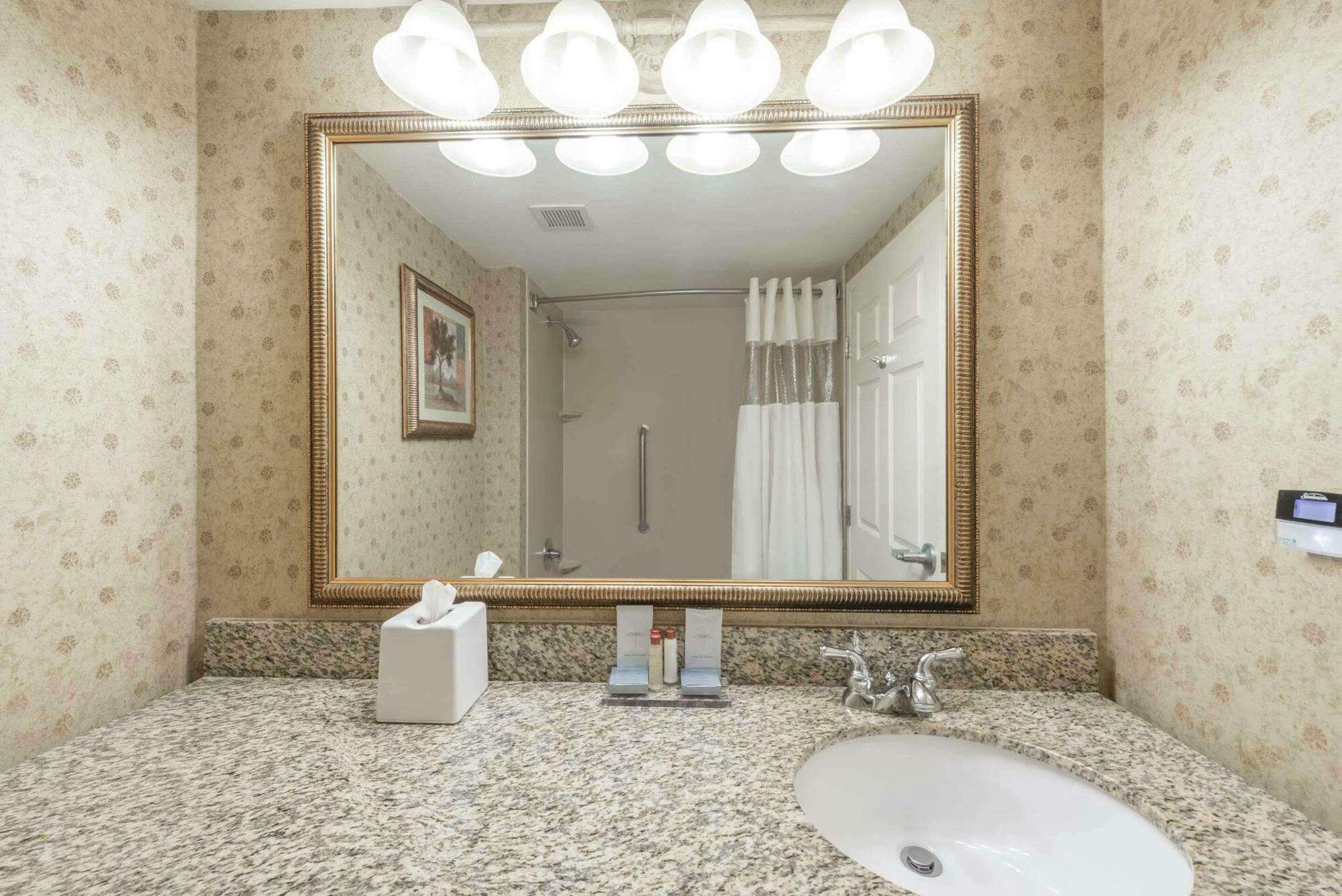 Holiday Inn Cleveland By Ihg Exterior foto
